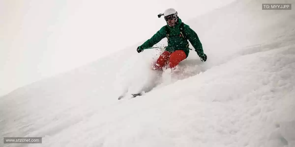 零时差直击赛场，沉浸式体验每一次心跳！📺⚽️